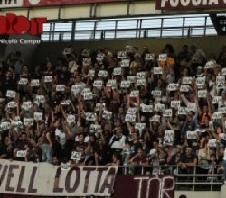Minuto di silenzio per Andreotti stadio di Torino